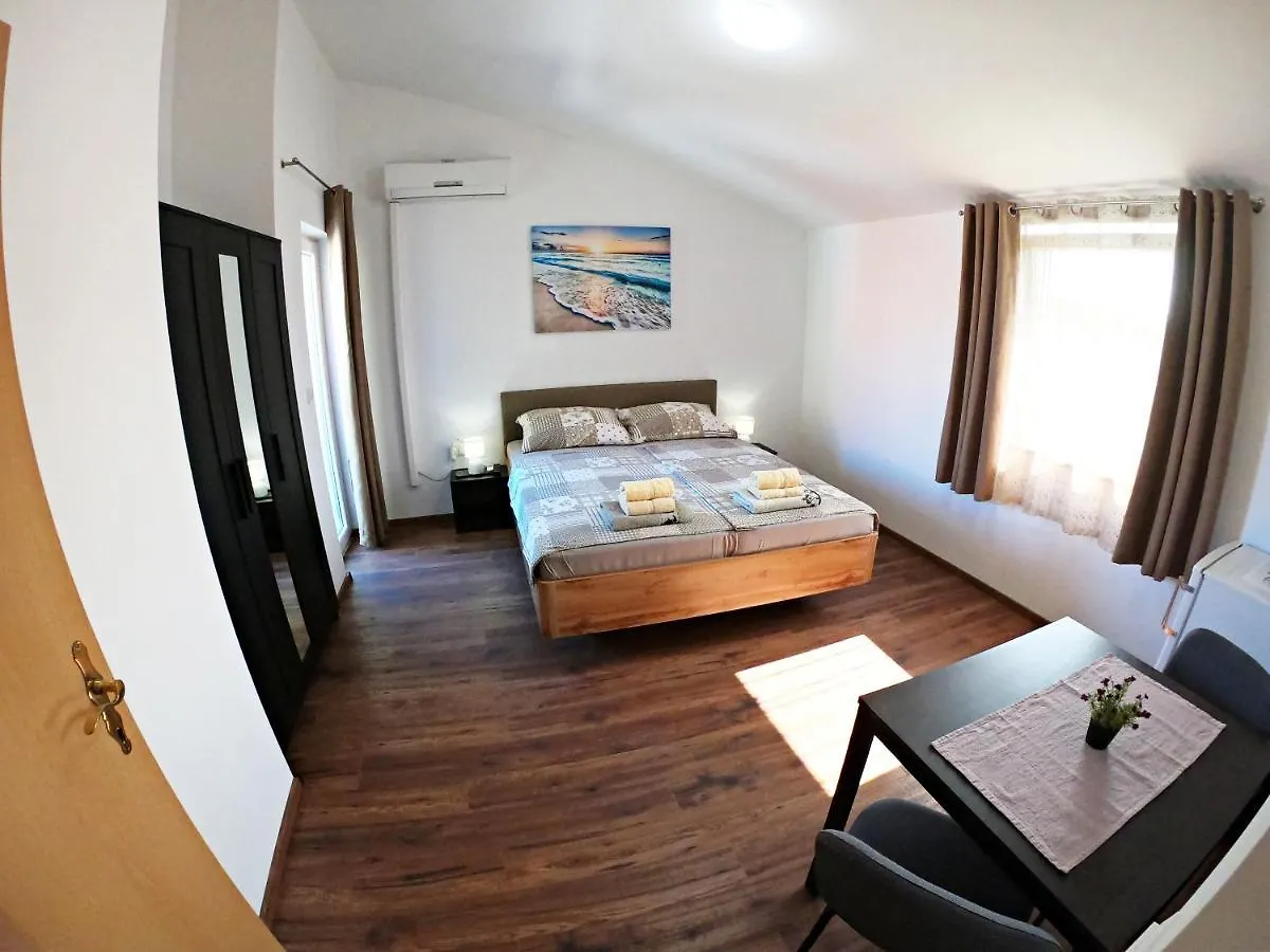 Πανσιόν Villa Antonia Μεντουλίν