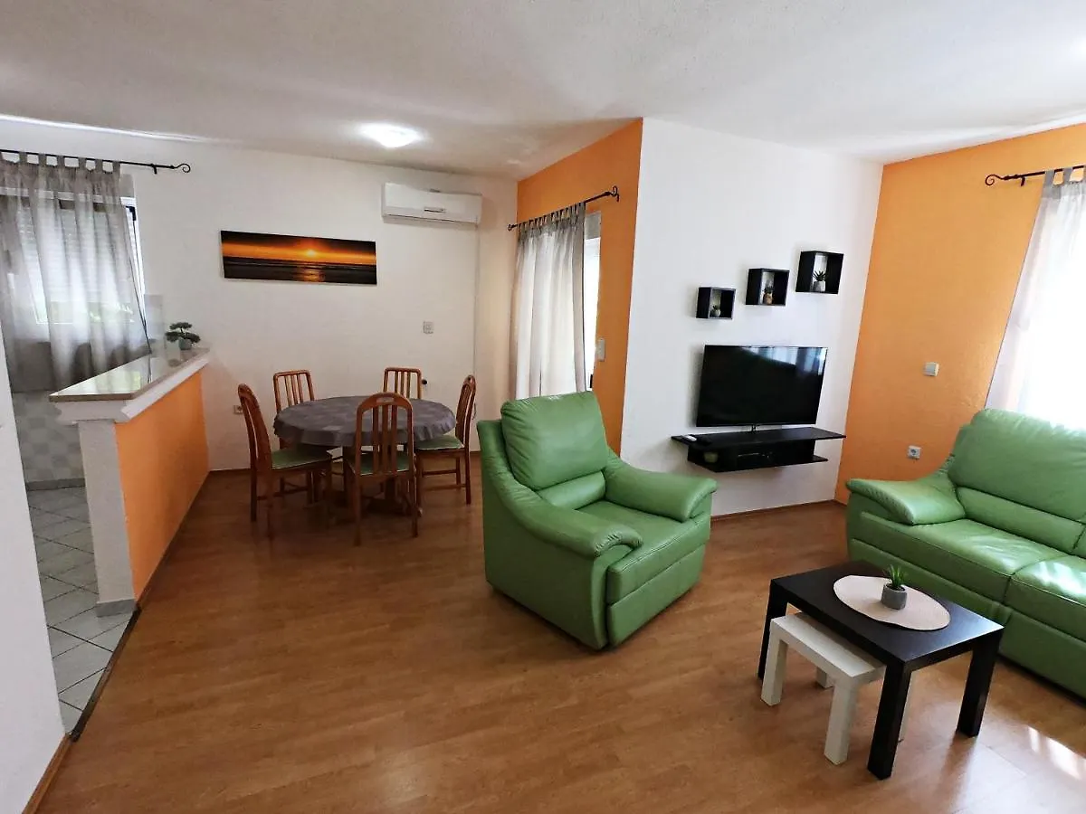 Πανσιόν Villa Antonia Μεντουλίν